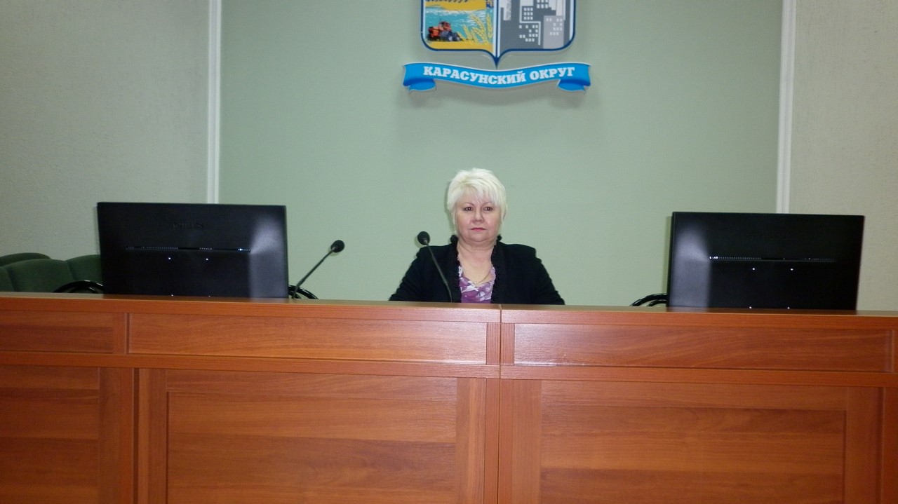 Председатель территориальной избирательной комиссии Карасунская г.Краснодара вручила сертификаты успешно прошедшим тестирование
