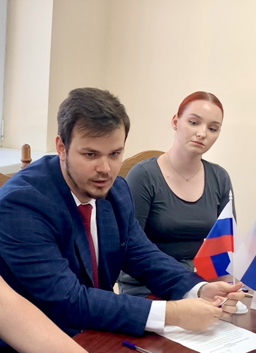 Члены Молодежного общественного совета при ТИК Калининская г. Краснодара ознакомились с работой территориальной избирательной комиссии
