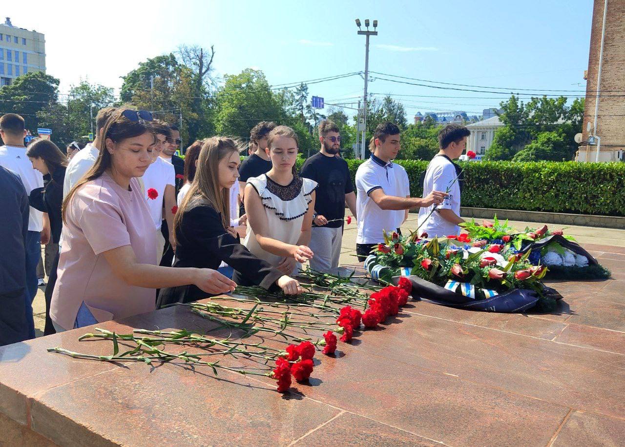 В День памяти и скорби в Западном округе города Краснодара почтили память погибших в Великой Отечественной войне
