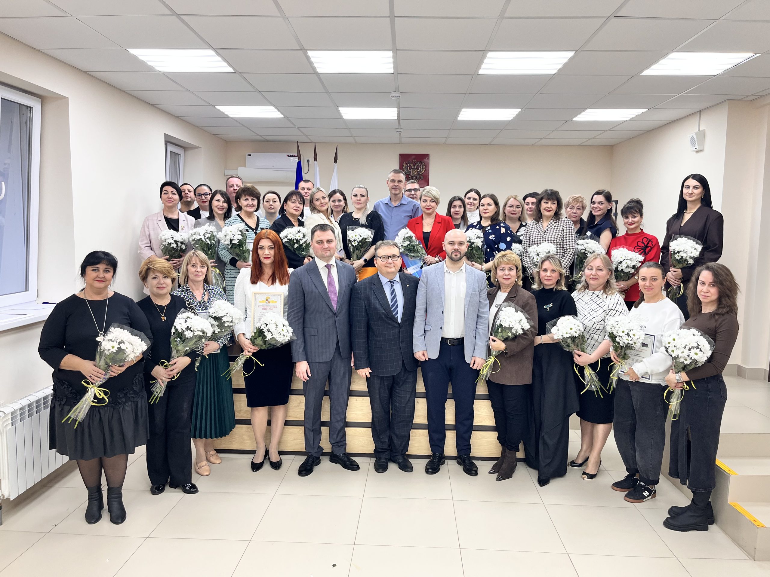 Торжественное награждение членов избирательных комиссий