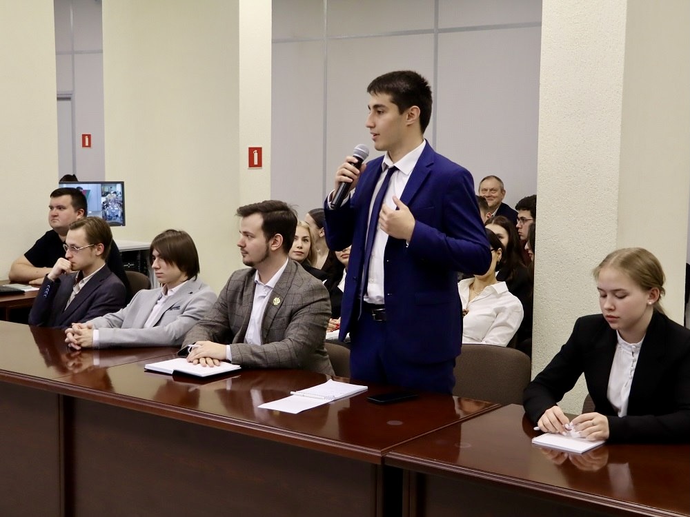 Молодежный общественный совет при ТИК Калининская г. Краснодара на третьем занятии Молодежной школы правовой и политической культуры