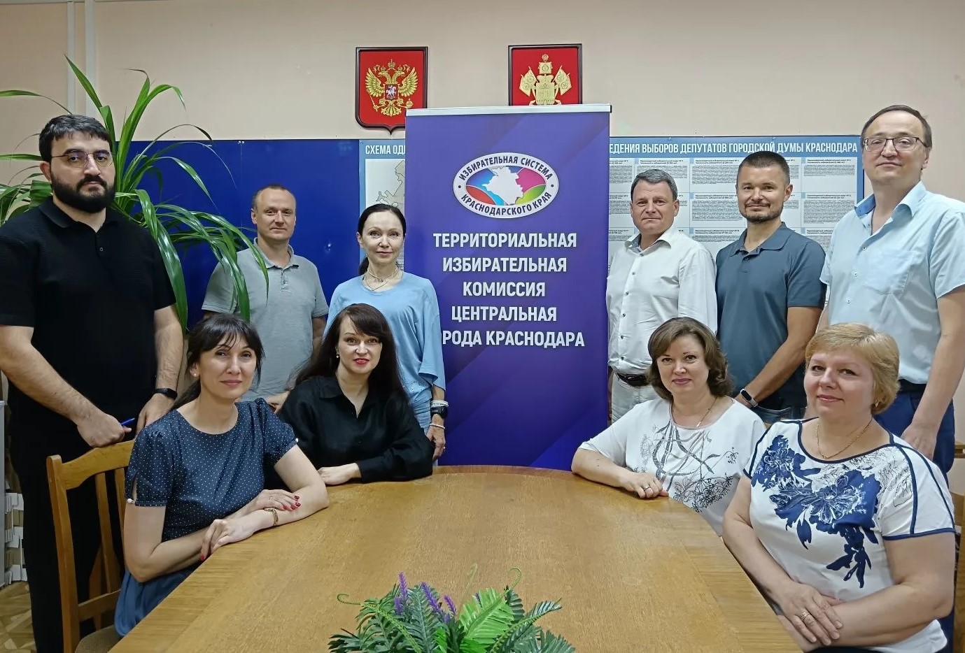 Состоялось первое заседание в статусе окружной избирательной комиссии