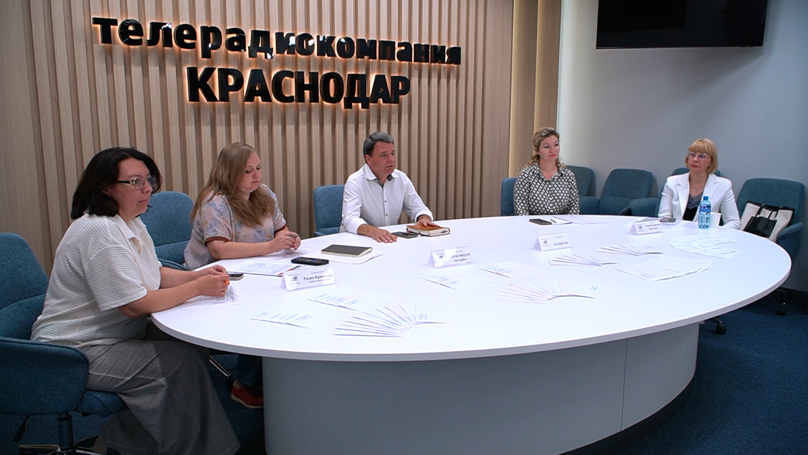 Графики распределения бесплатного эфирного времени и бесплатной печатной площади для зарегистрированных кандидатов в депутаты городской Думы Краснодара восьмого созыва (дополнительные выборы по ОИО № 28, № 38)
